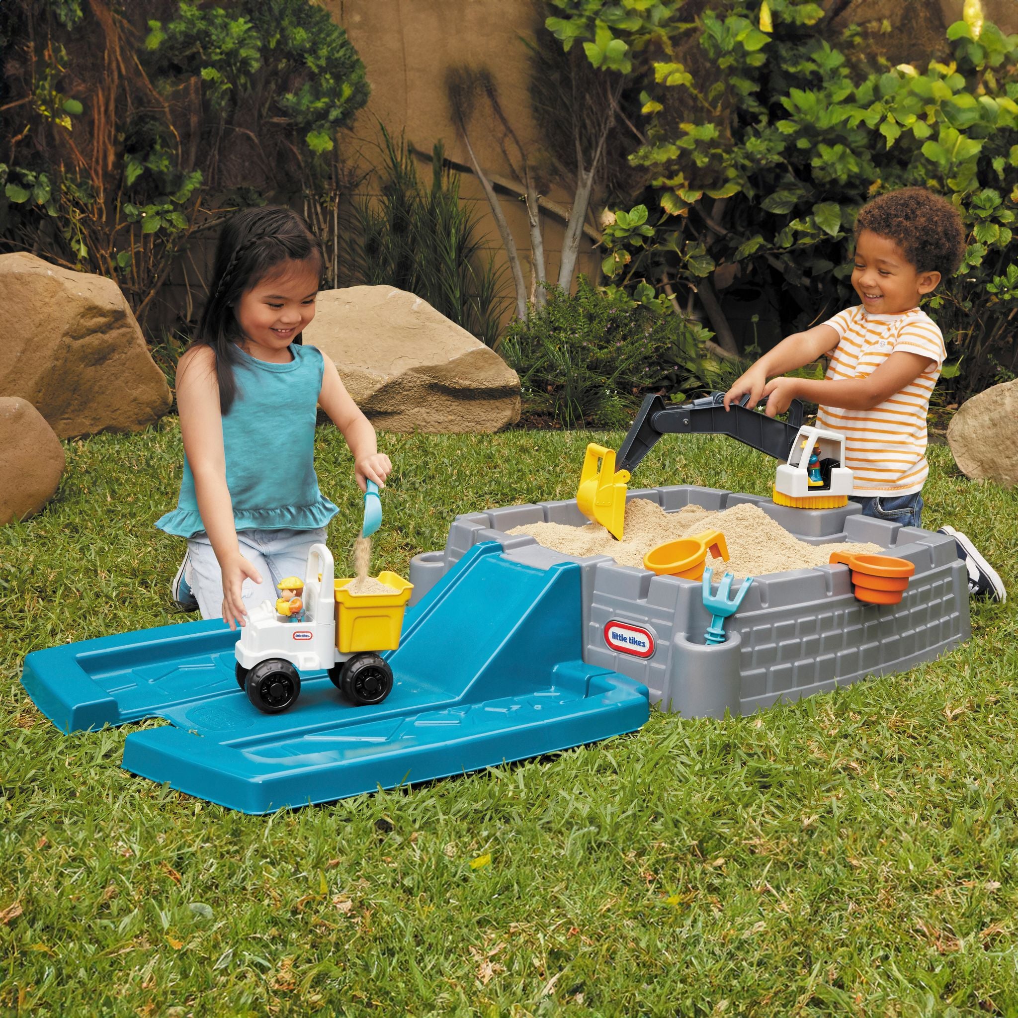 Hot Deal! Little Tikes Outdoor Dirt Diggers Excavator Sandbox for Young Explorers