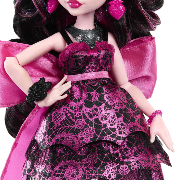 Hot Sale! Monster High Draculaura Monster Ball Doll