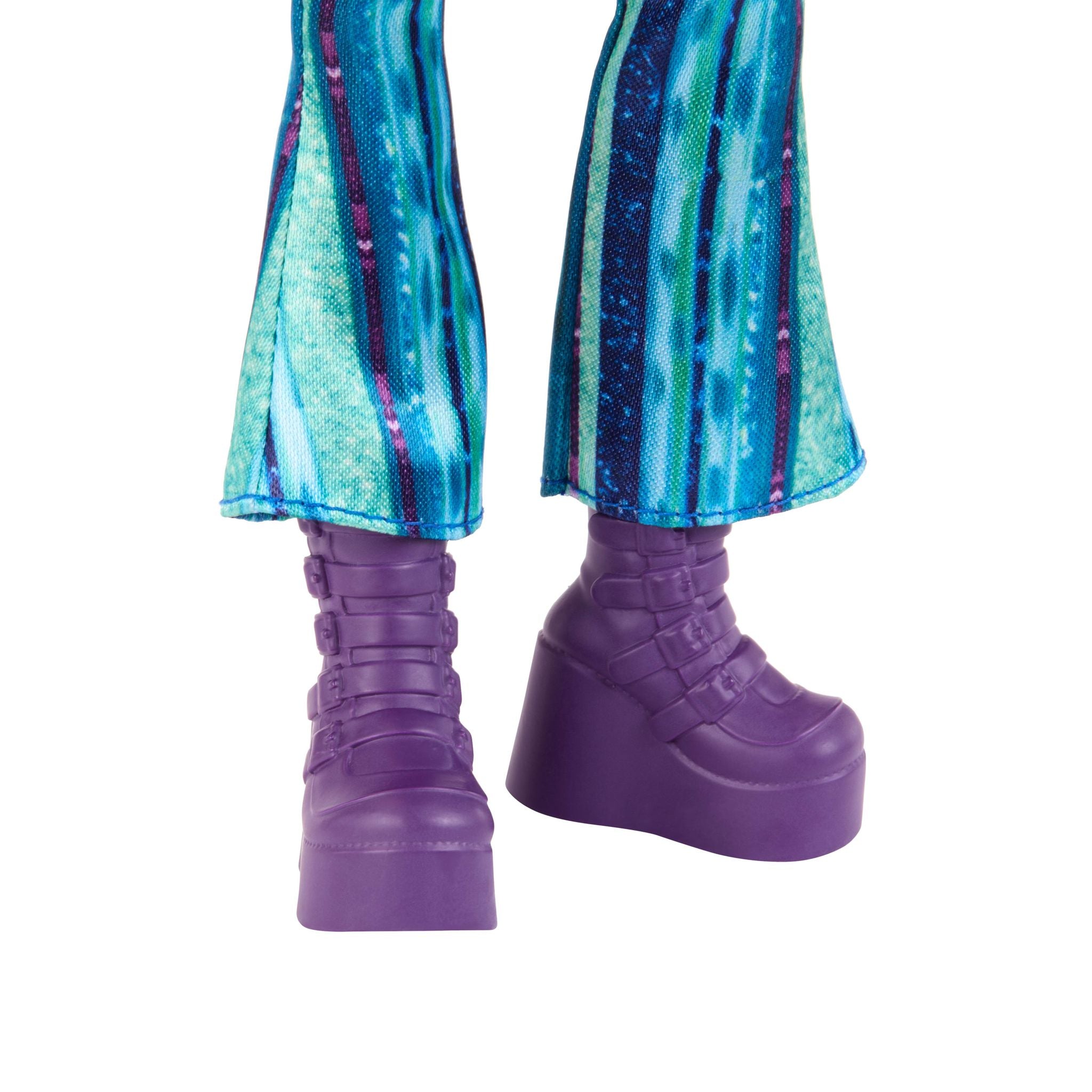 Hot Sale! Disney Descendants: The Rise of Red Fashion Doll - Uliana