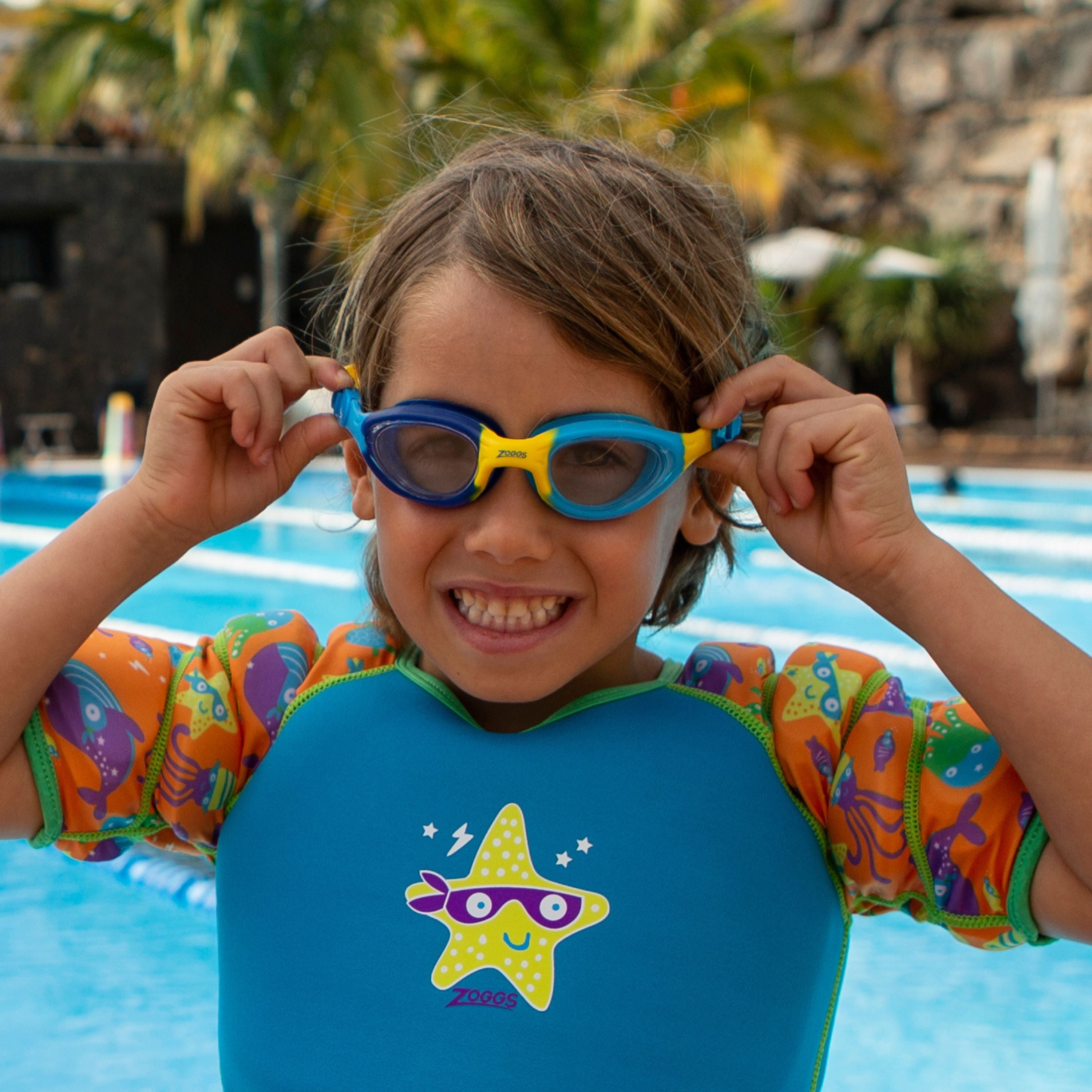 Hot Sale! Zoggs All-Purpose Little Super Seal Swimming Goggles in Blue, Yellow and Clear