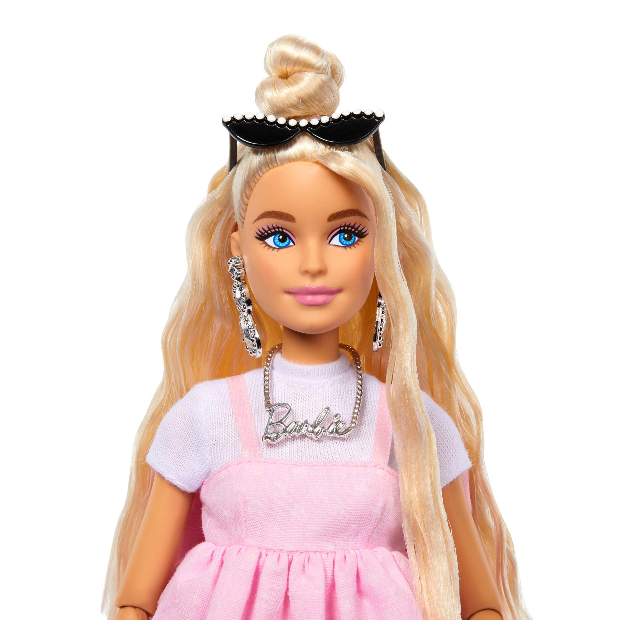 Barbie #3: Deluxe Fashionable Style Doll for Glam Lovers