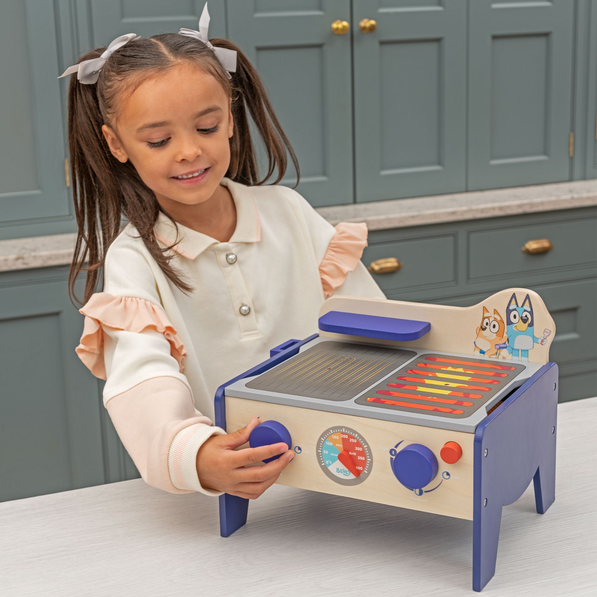 Hot Deal: Bluey's Wooden BBQ & Salad Pretend - Play Set