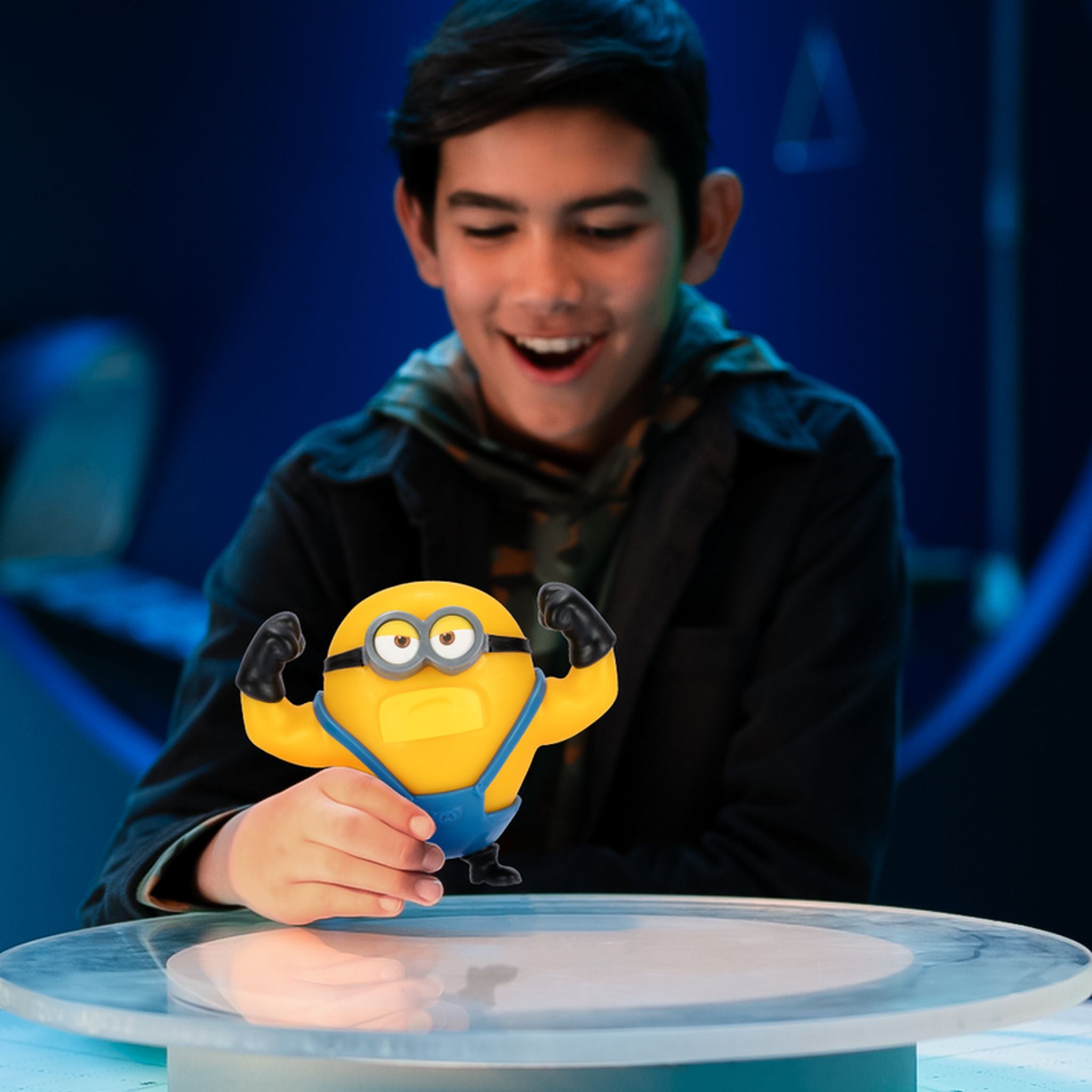 Hot! Despicable Me 4 Stretchy Mega Minion Dave Toy