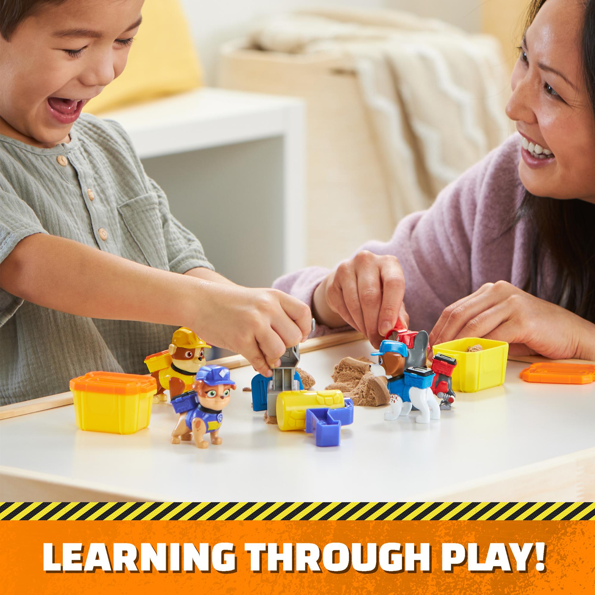 Rubble & Crew Build-It Pack: Charger and Wheeler Action Figures with Kinetic Sand