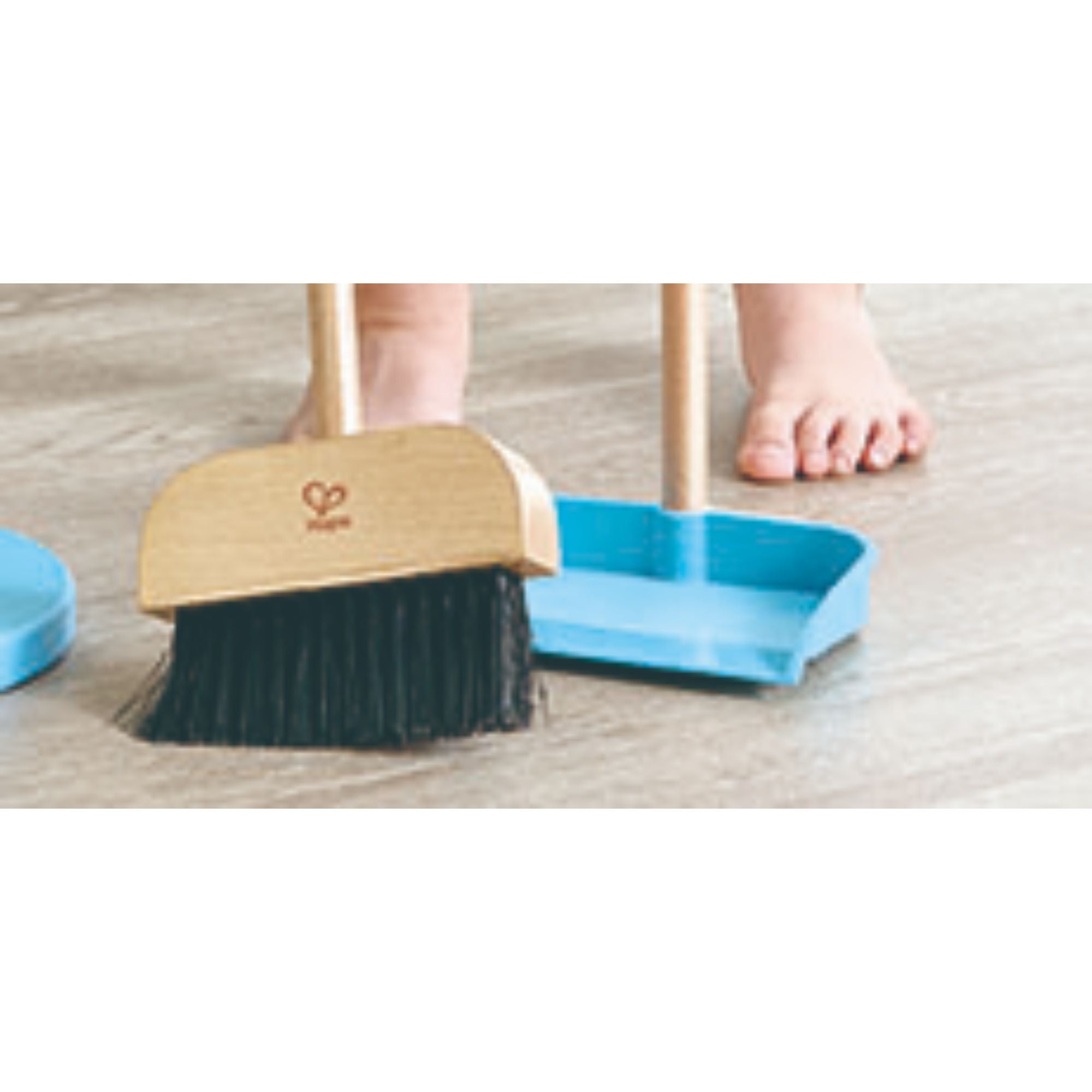 Hape Wooden Cleaning Play Set - Ideal Toy for 3+ Year Olds, Complete with Broom, Mop & More!