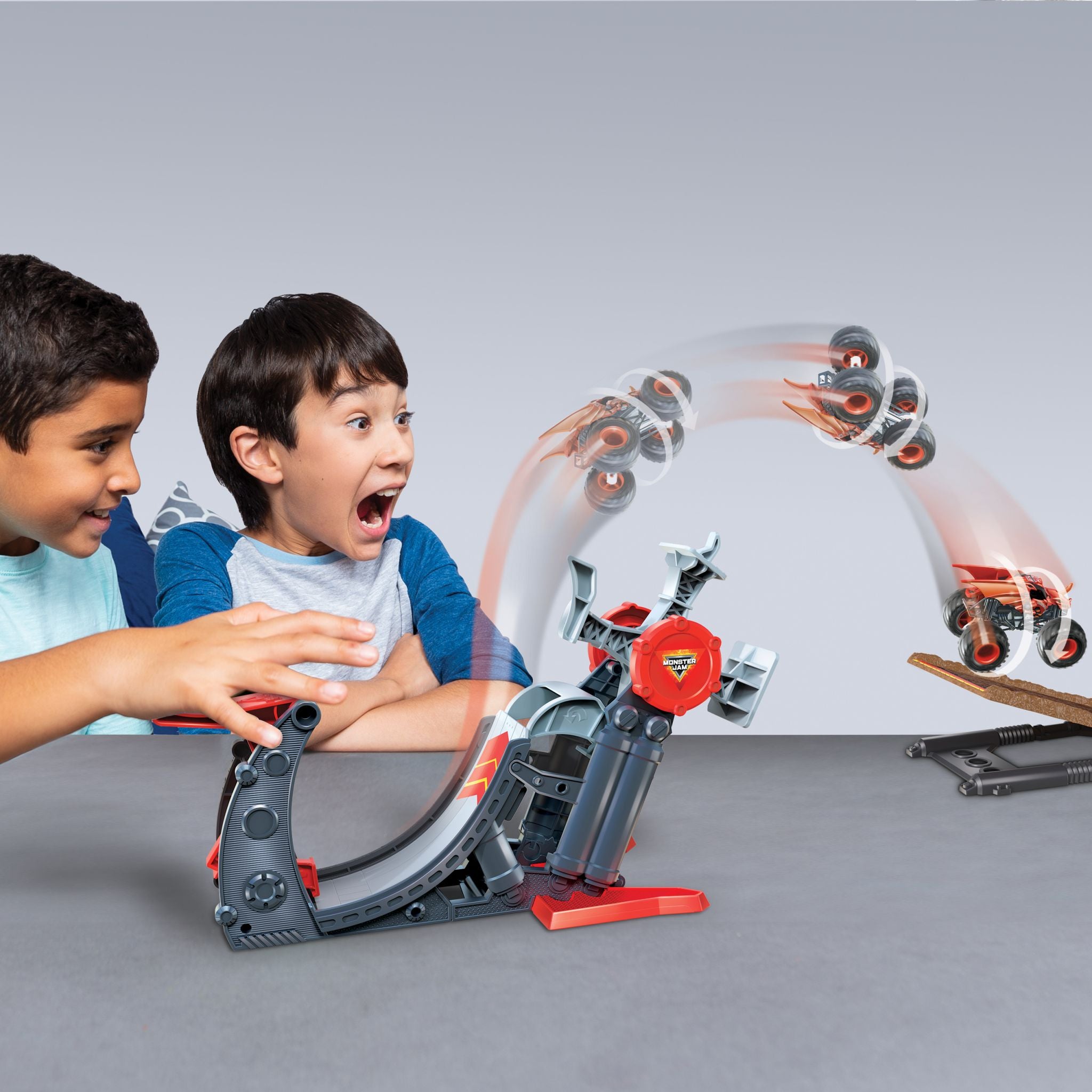 Monster Jam Exclusive Bakugan Dragonoid Stunt Dial Play Set for Kids