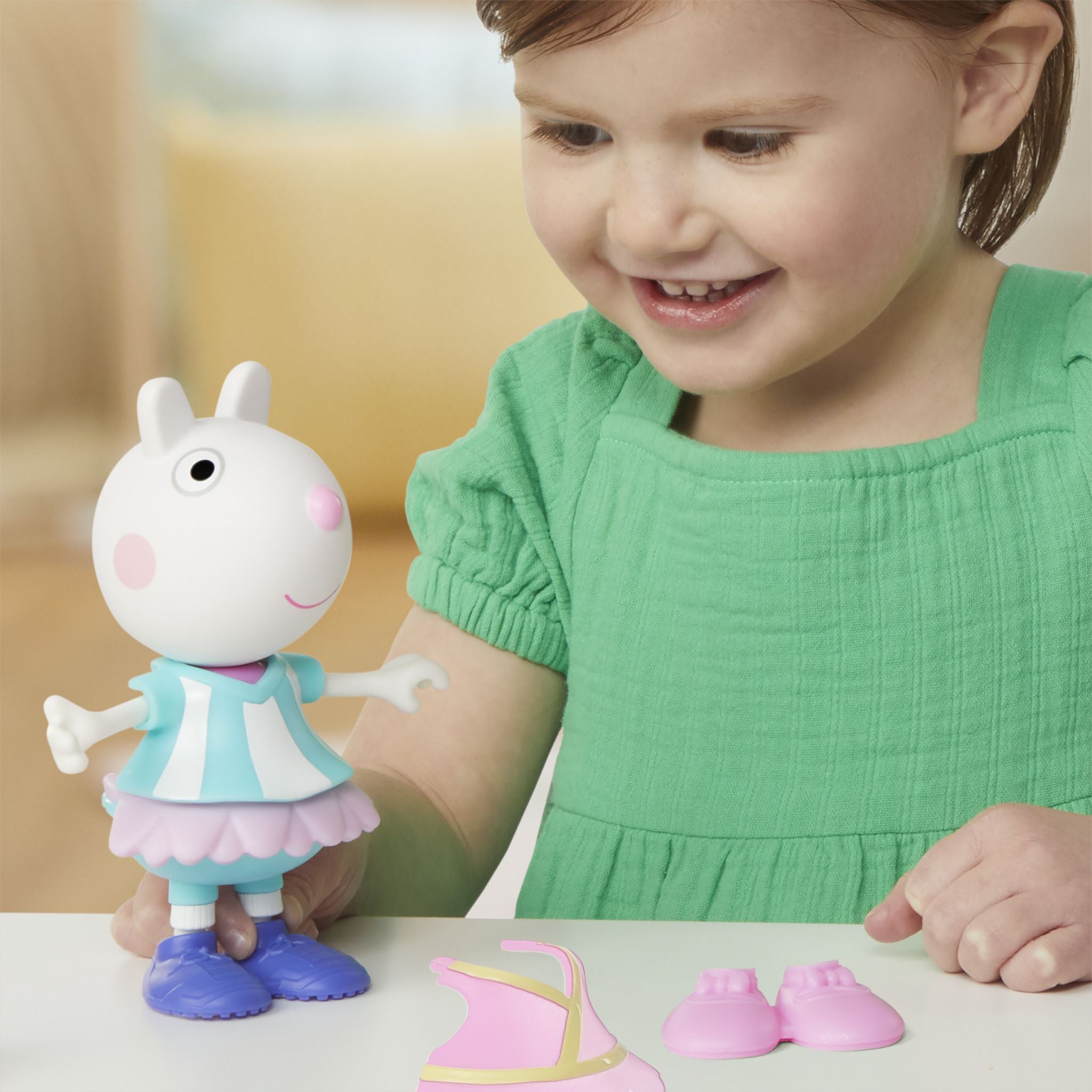 Adorable 6 - Inch Peppa Pig Dress - Up Figure: Suzy Sheep with 6 Fashion Accessories