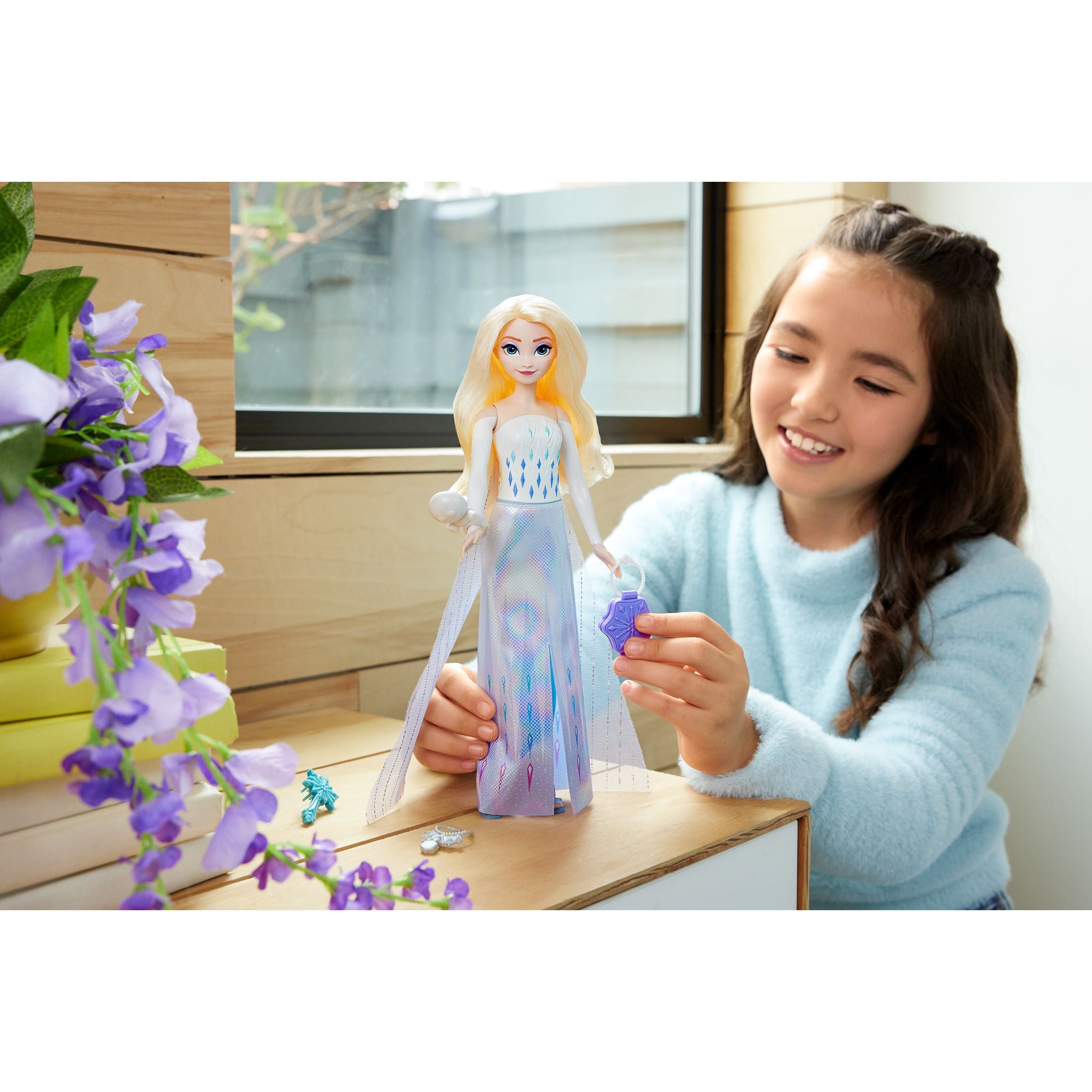 Hot! Disney Frozen Spin & Reveal Elsa Fashion Doll