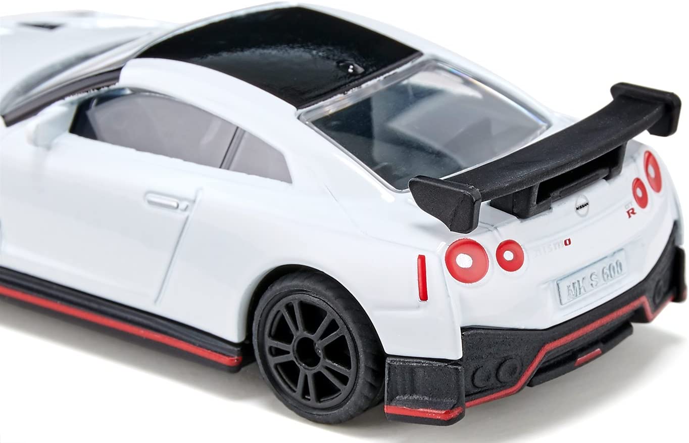 Hot Deal: Siku 1579 Nissan GT-R Nismo (R35) Model
