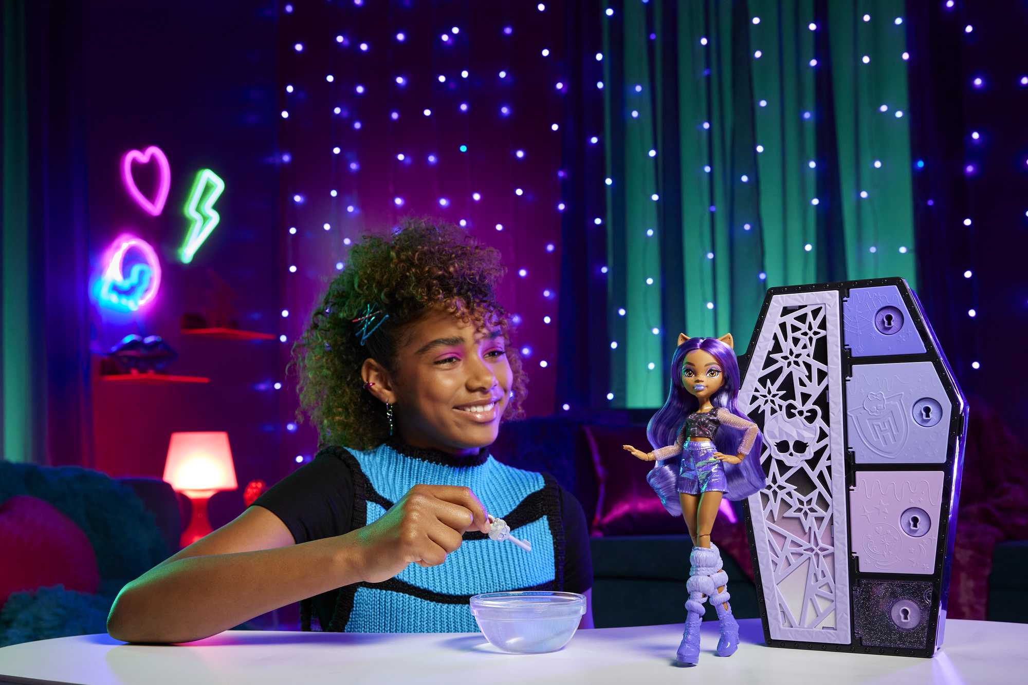 Monster High Skulltimate Secrets Series 2 Fearidescent Edition - Clawdeen Wolf Doll