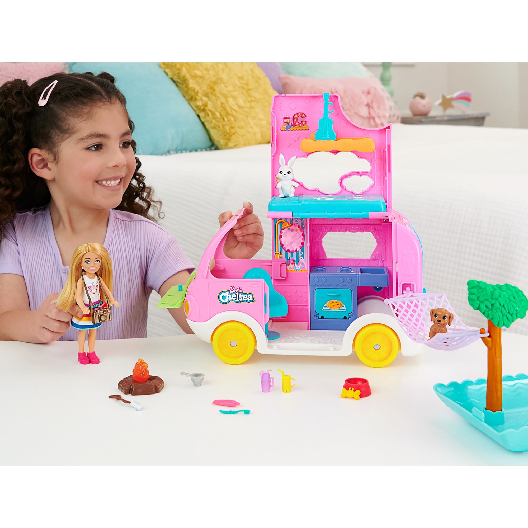 Barbie Chelsea's 2 - in - 1 Transformable Campervan for Kids' Adventures