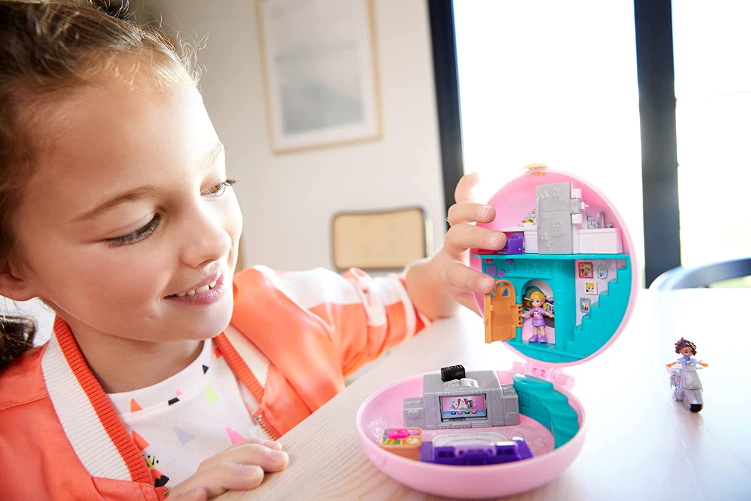 Colorful Donut - Shaped Polly Pocket Big Pocket World Pajama Party Compact