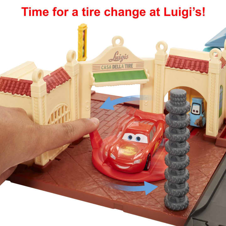 Hot! Disney Pixar Cars On The Road Radiator Springs Tour Playset