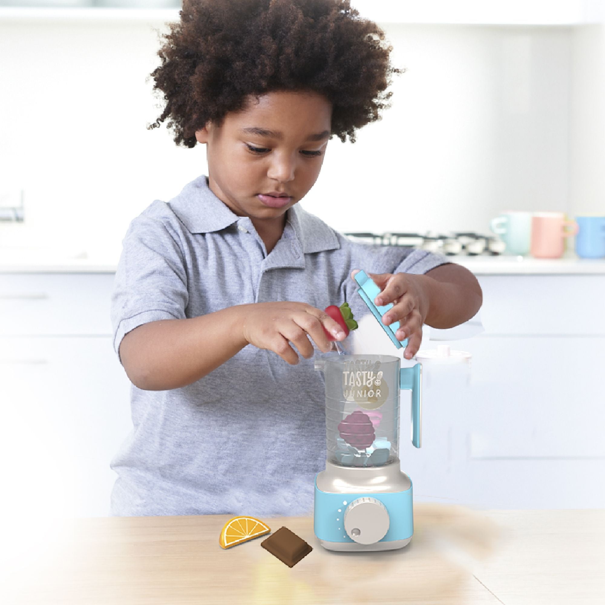 Delicious Tasty Junior Battery - Powered Blender Set for Kids