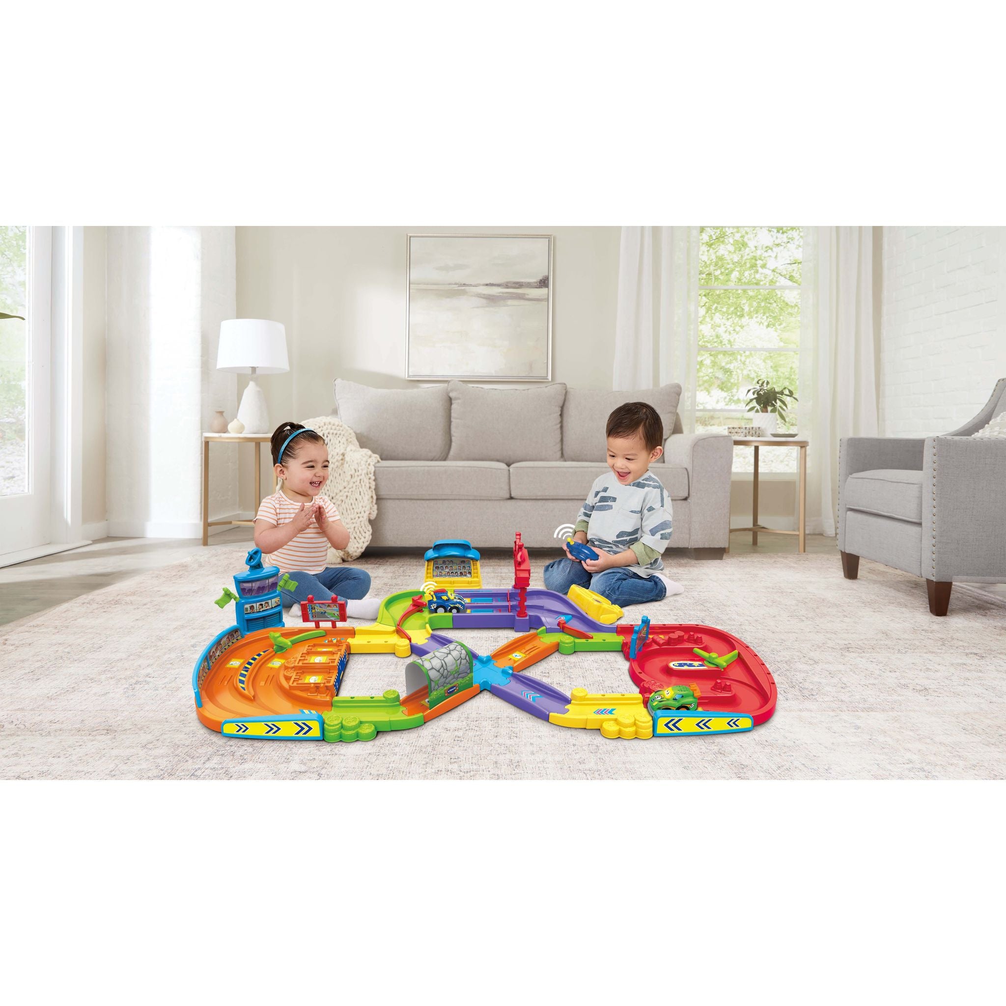 VTech Toot-Toot Drivers RC Super Circuit Raceway - Thrilling Fun!