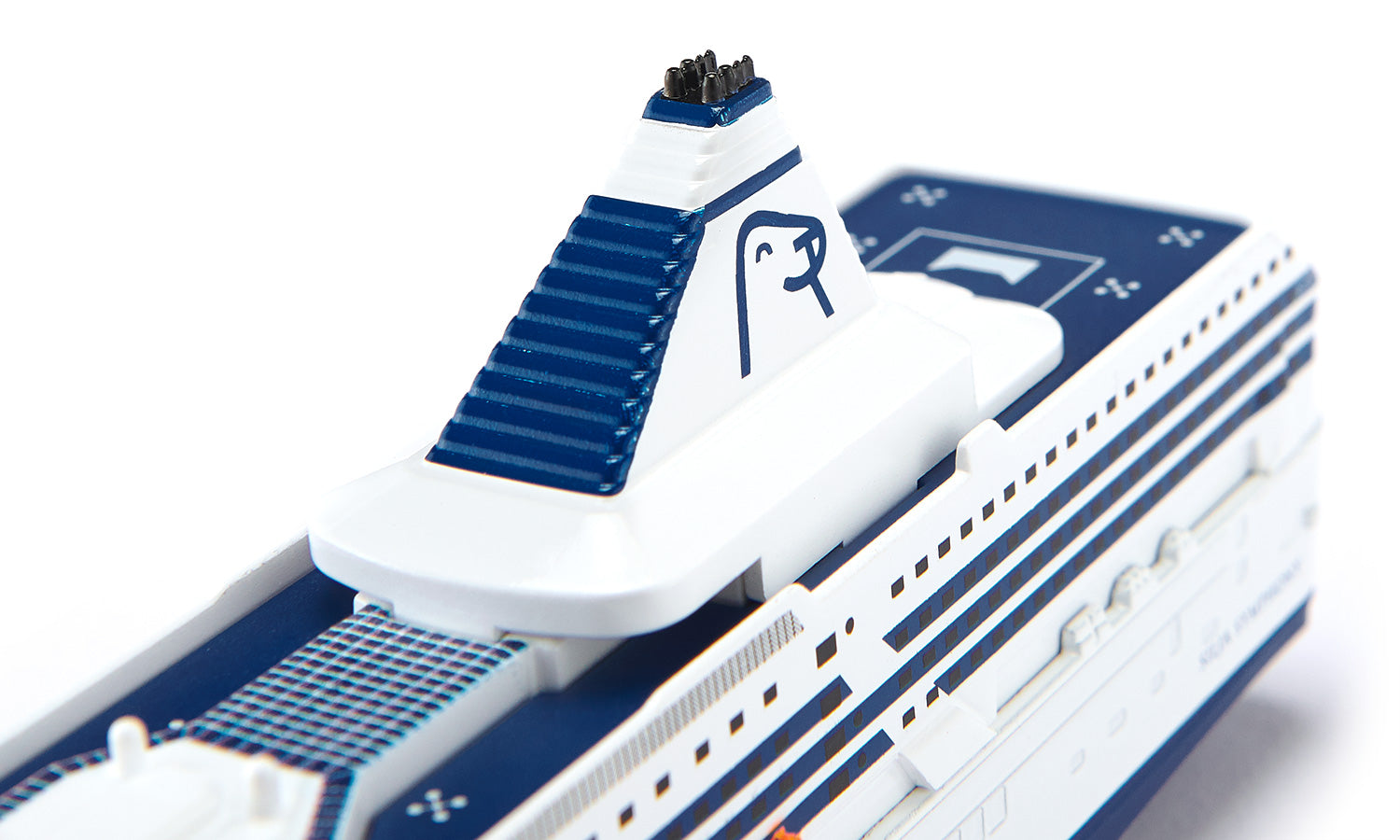 Siku 1729 1:1000 Scale Die-cast Silja Symphony Cruise Liner Model
