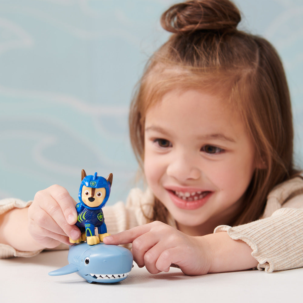 PAW Patrol Aqua Pups - Chase in Wetsuit with Shark Action Figure Set