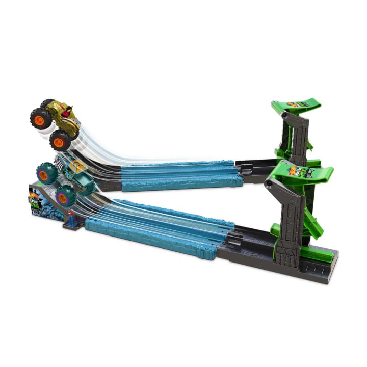 Hot Wheels Monster Trucks Roarin' Rumble Set - Great Gift for Kids