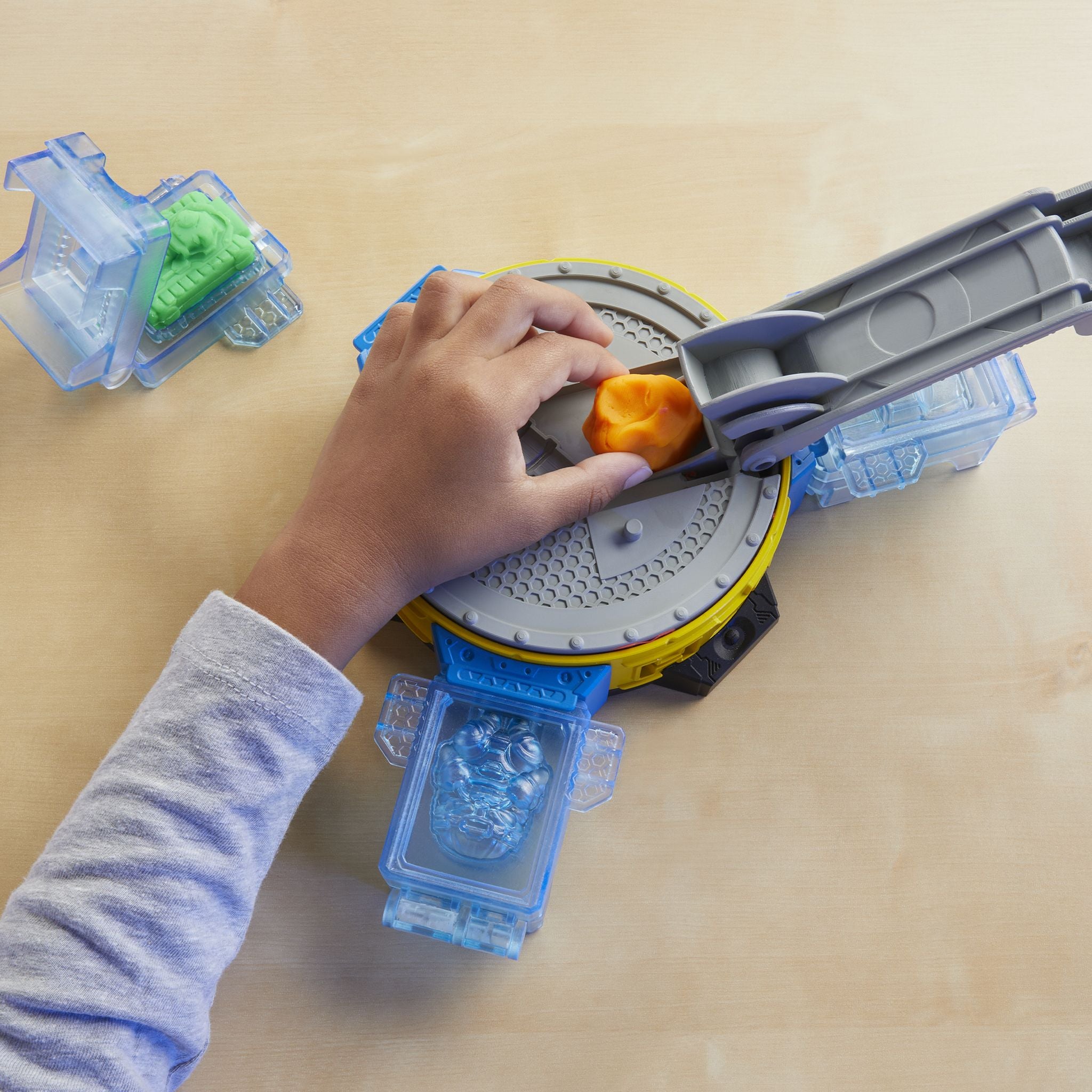 Play - Doh Hulk Super Smash and Squish Toy Set