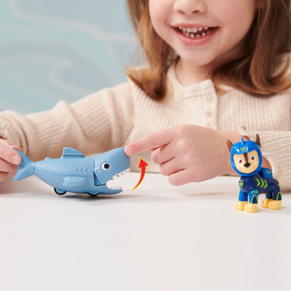 PAW Patrol Aqua Pups - Chase in Wetsuit with Shark Action Figure Set