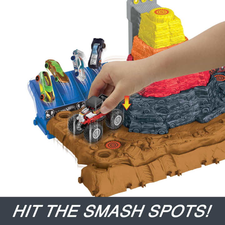 Hot Wheels Monster Truck Arena Smashers: Bone Shaker Ultimate Crush Yard Playset - Epic Fun!